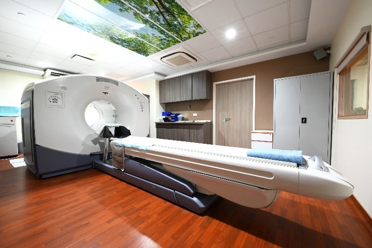 GE Discovery 710 PET CT Scanner ; nuclear medicine